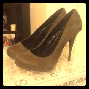 Shoes - Reduced Price! Brown Michael Antonio Pumps Shoes - Reduced Price! Brown Michael Antonio Pumps