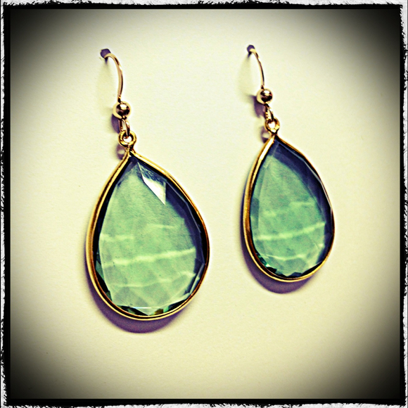 Emerald Green Teardrop Earrings