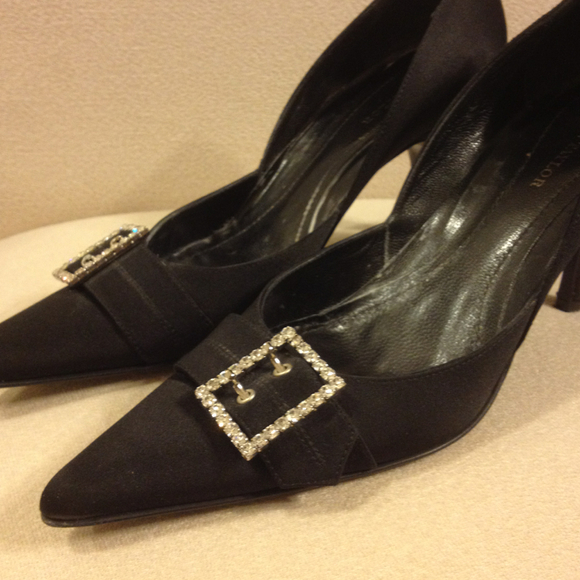 👠SALE!! 👠 Black satin pumps