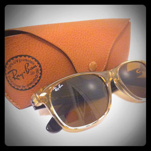 Ray-Ban New Wayfarer RB2132 honey/brown sunglasses