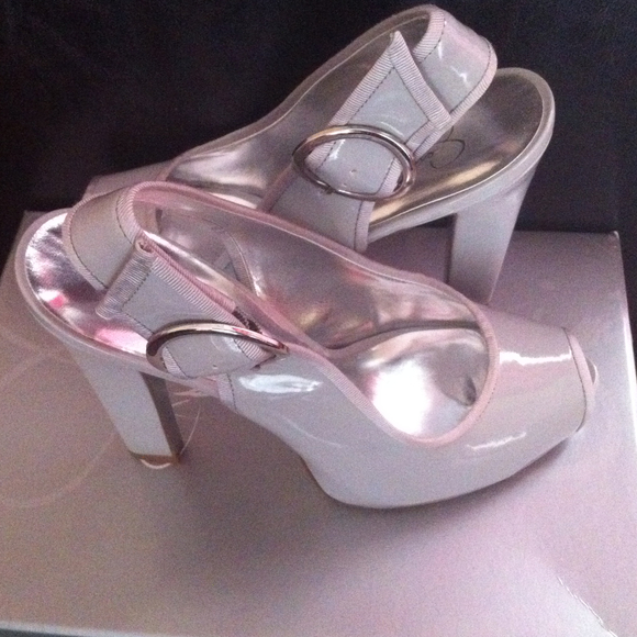 Jessica Simpson Patent Peep Toe Pump 8.5