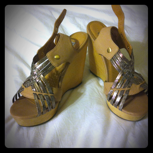 Steve Madden Wedges