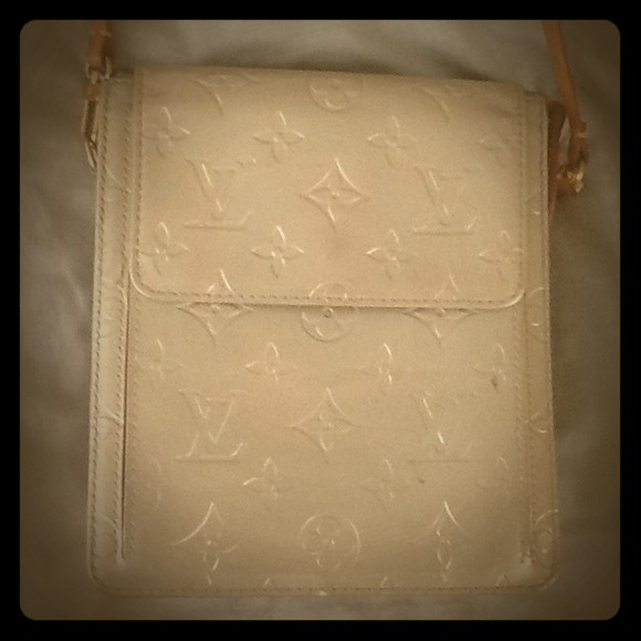 Small lv bag - Picture 1 of 4