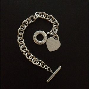 💥Sold💥 Tiffany heart charm bracelet!
