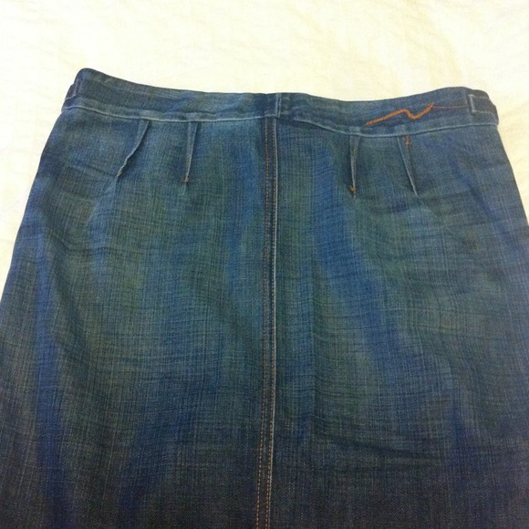 👖 Seven for all Mankind denim skirt - Picture 3 of 3