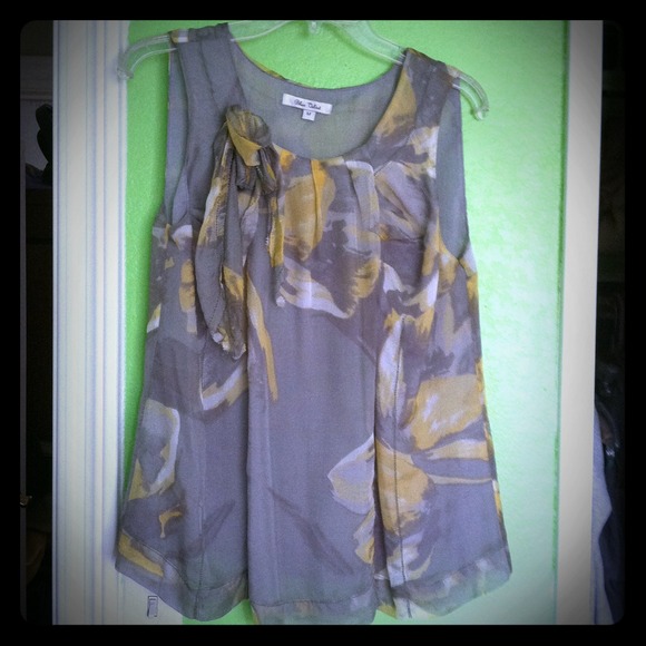 100% silk Blouse Pewter/Yellow  cute bow on front