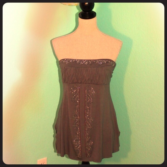 ✨RESERVED✨Adorable grey strapless top & skirt