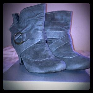 Gray suede ankle boots!