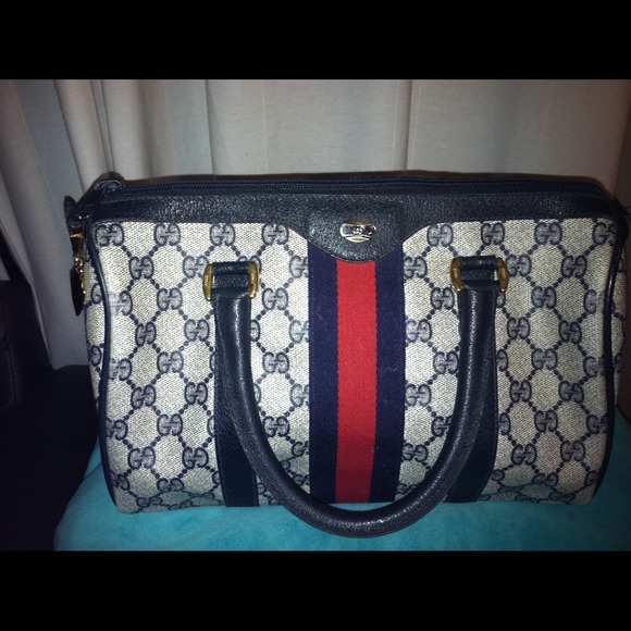 Vintage Gucci Handbag (L=11.5 H=8.5)
