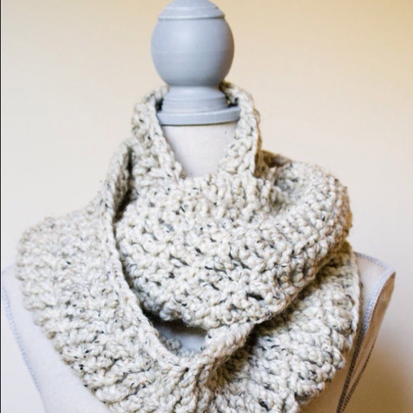 Oatmeal infinity cowl