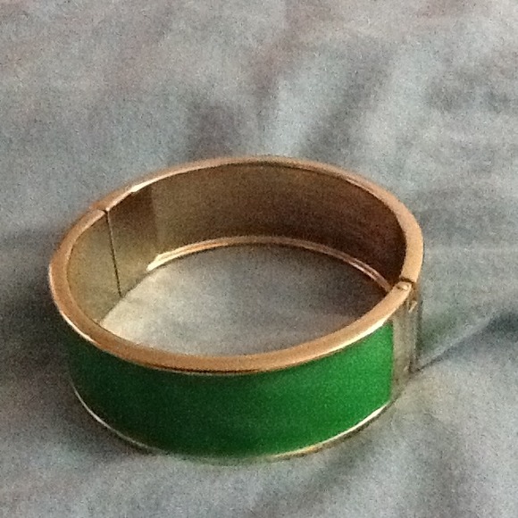 Green and gold enamel bangle - Picture 2 of 4