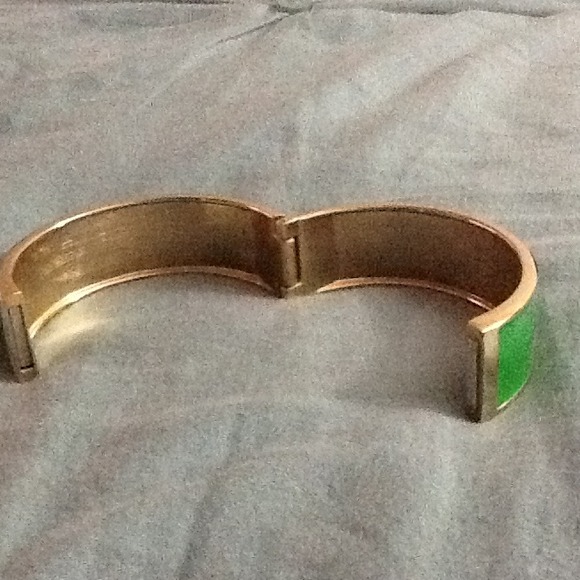 Green and gold enamel bangle - Picture 3 of 4