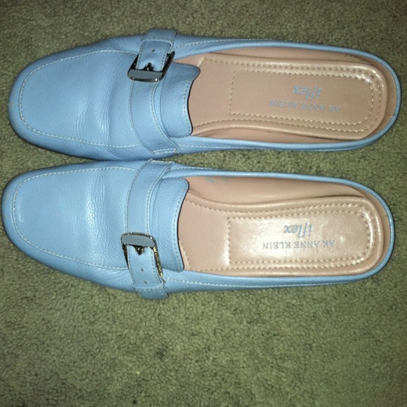 AK Anne Klein iflex flat shoes