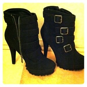 💰💰REDUCED AGAIN👢Anne Michelle boots👢