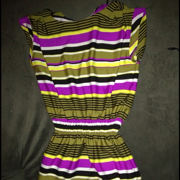 📢📼📢REDUCED - B.Smart stripe dress