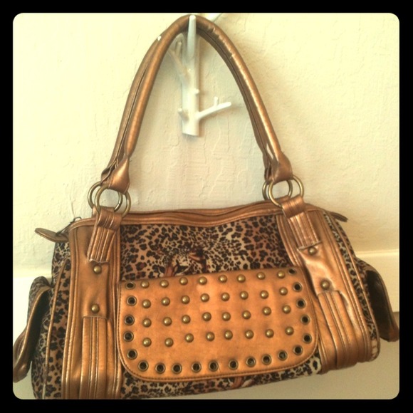 RESERVED @mellisarolf   Cheetah Purse 🐯