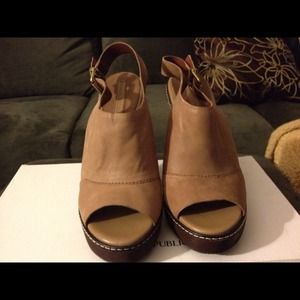 Banana Republic wooden platform Sandals