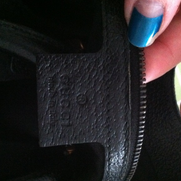 Authentic Black Gucci bag - Picture 3 of 4