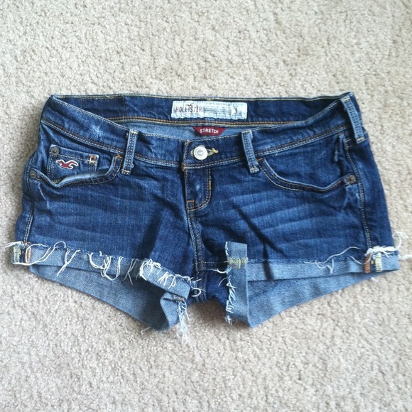 Hollister Stretch Shorts! - Picture 1 of 2