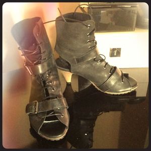 Topshop sandals & Ed hardly bag