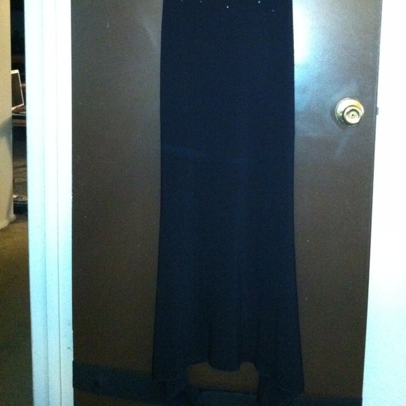 đź’ŽStrapless black gownđź’Ž - Picture 3 of 4