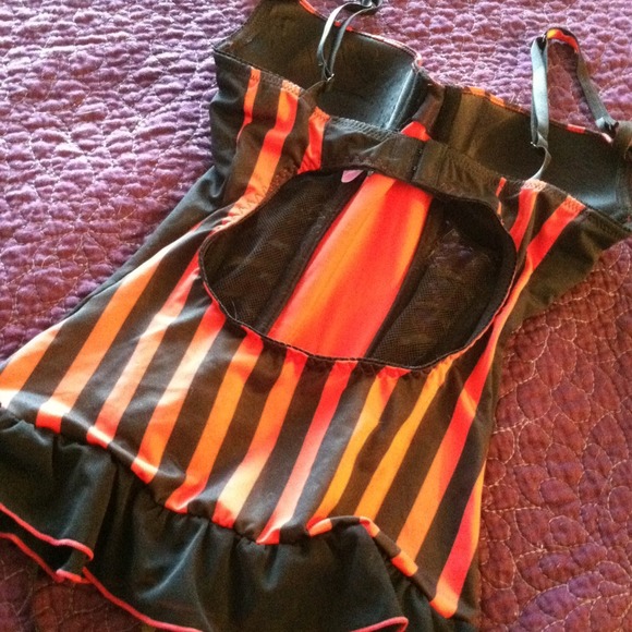 Black and red striped corset - Picture 4 of 4