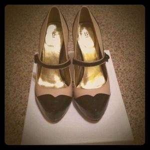 Baker's nude an black Mary Janes
