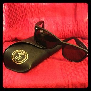 RESERVED! Women's Rayban Wayfarer sunglasses