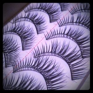 Fake eyelashes