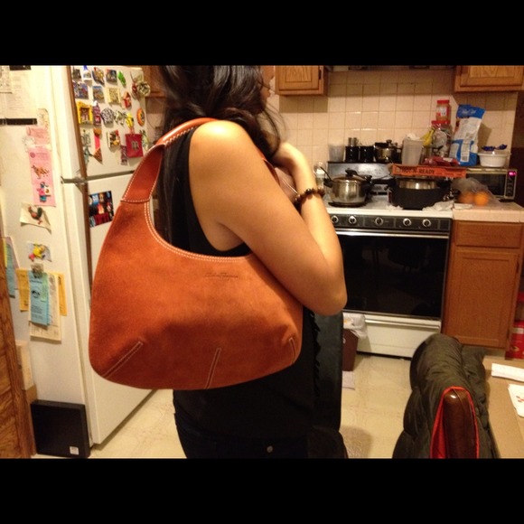 Reduced-Ferragamo suede handbag - Picture 3 of 4