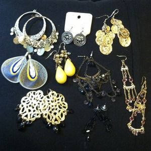 9 Pairs of earrings!!!!! RESERVED