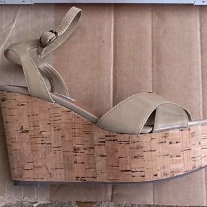 Steve Madden nude platforms worn twice