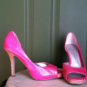 Jessica Simpson hot pink heels