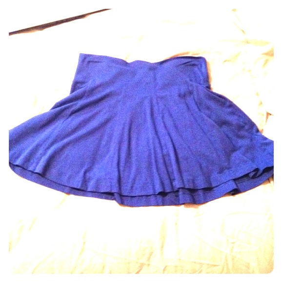 ❌SOLD❌Lightweight high-waisted skirt