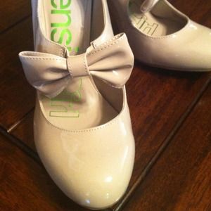 🎉reserved for vronka🎉 Kenzie Girl bow shoe
