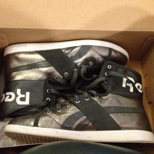 RESERVED FOR @MUSICMONKEY