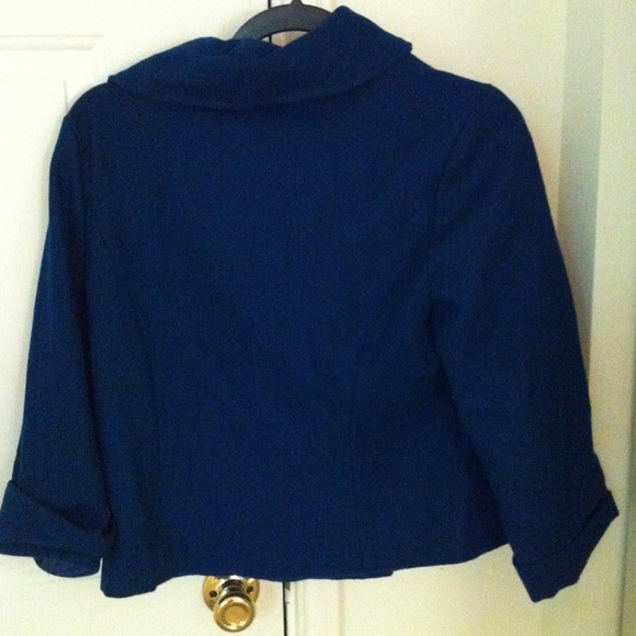 Blue jacket - Picture 3 of 3