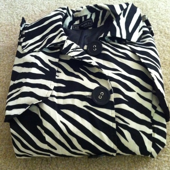 Zebra jacket - Picture 4 of 4