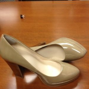 Calvin Klein Emmy pump size 7.5