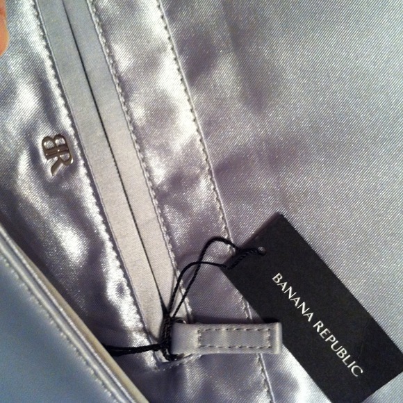 Brand New✨ *Classy Clutch* - Picture 2 of 3