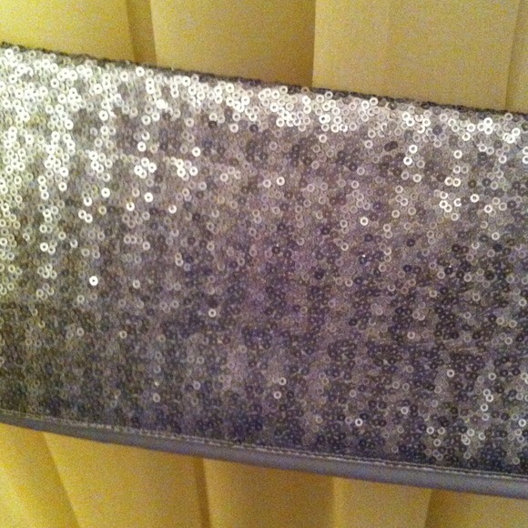 Brand New✨ *Classy Clutch* - Picture 3 of 3
