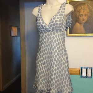 BCBGMaxAzria Dresses & Skirts - BCBG SILK GRAY/CREAM SIZE 2 BCBGMaxAzria Dresses & Skirts - BCBG SILK GRAY/CREAM SIZE 2