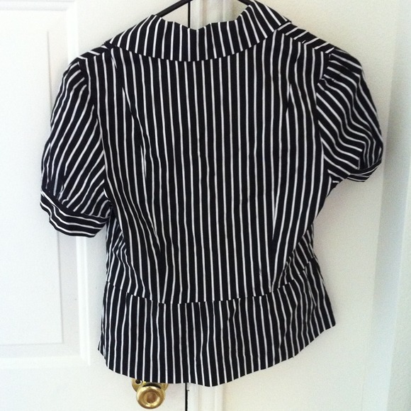 Zebra printed short jacket or shrug - Picture 3 of 4