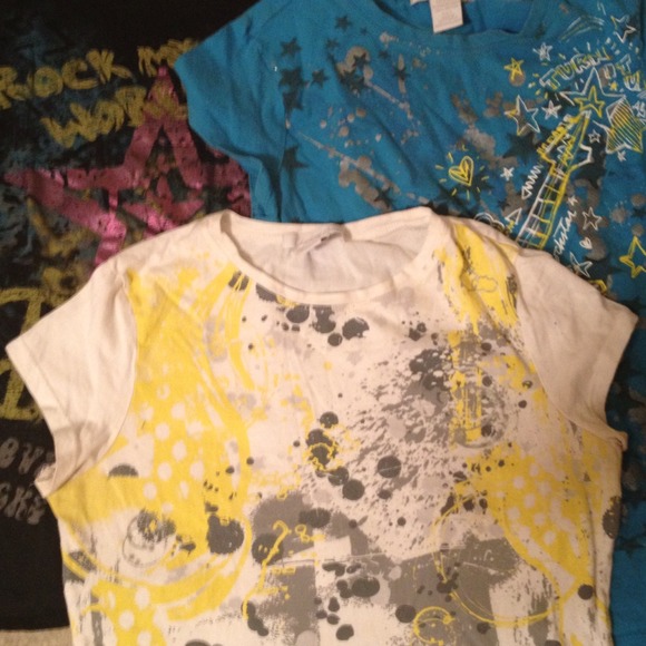 Sold to @noodlesmma Short sleeve tees