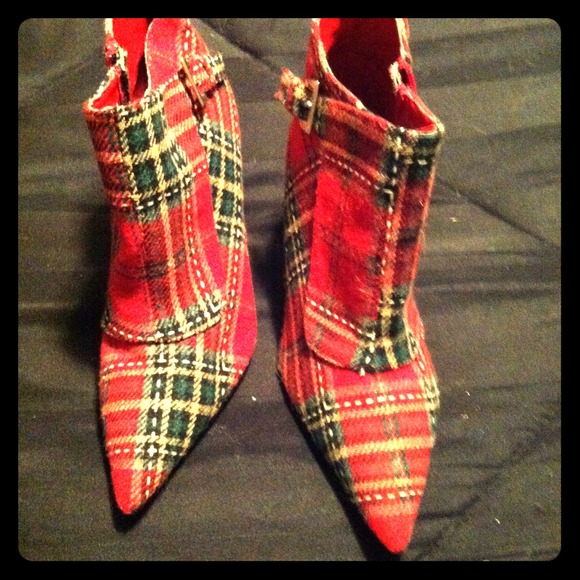 Reserved for @gmgmarie  Plaid anne Michelle boots