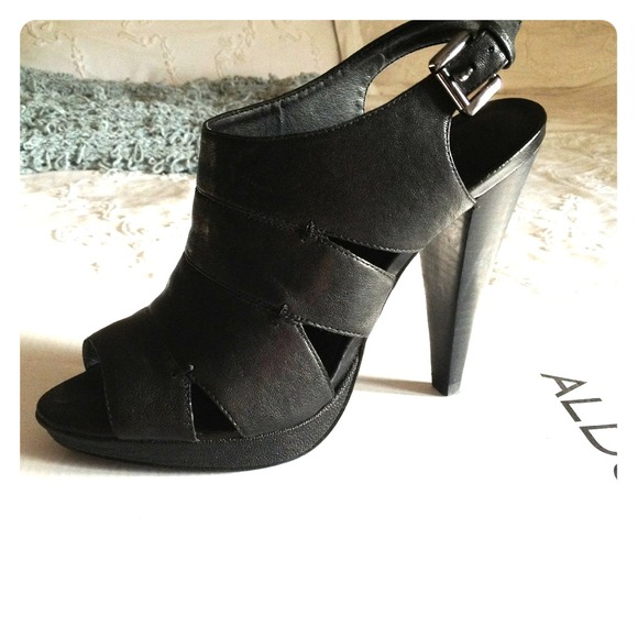 REDUCED! Aldo Caged Heels - Picture 1 of 4