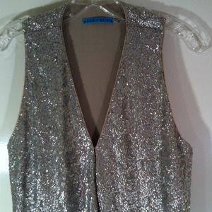 Alice + Olivia Jackets & Coats - Sparkly sequin Alice + Olivia vest only worn once! Alice + Olivia Jackets & Coats - Sparkly sequin Alice + Olivia vest only worn once!