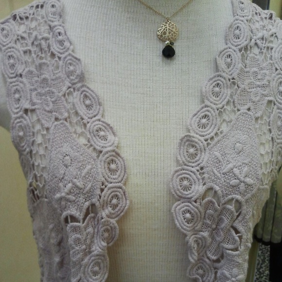 Tops - NEW Vintage Feel Lacey Crochet Vest