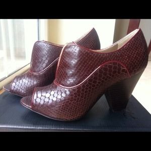 Pour La Victoire Booties