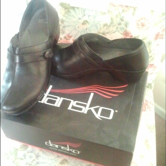 Dansko Black Leather Shoe - Solstice - Picture 1 of 4